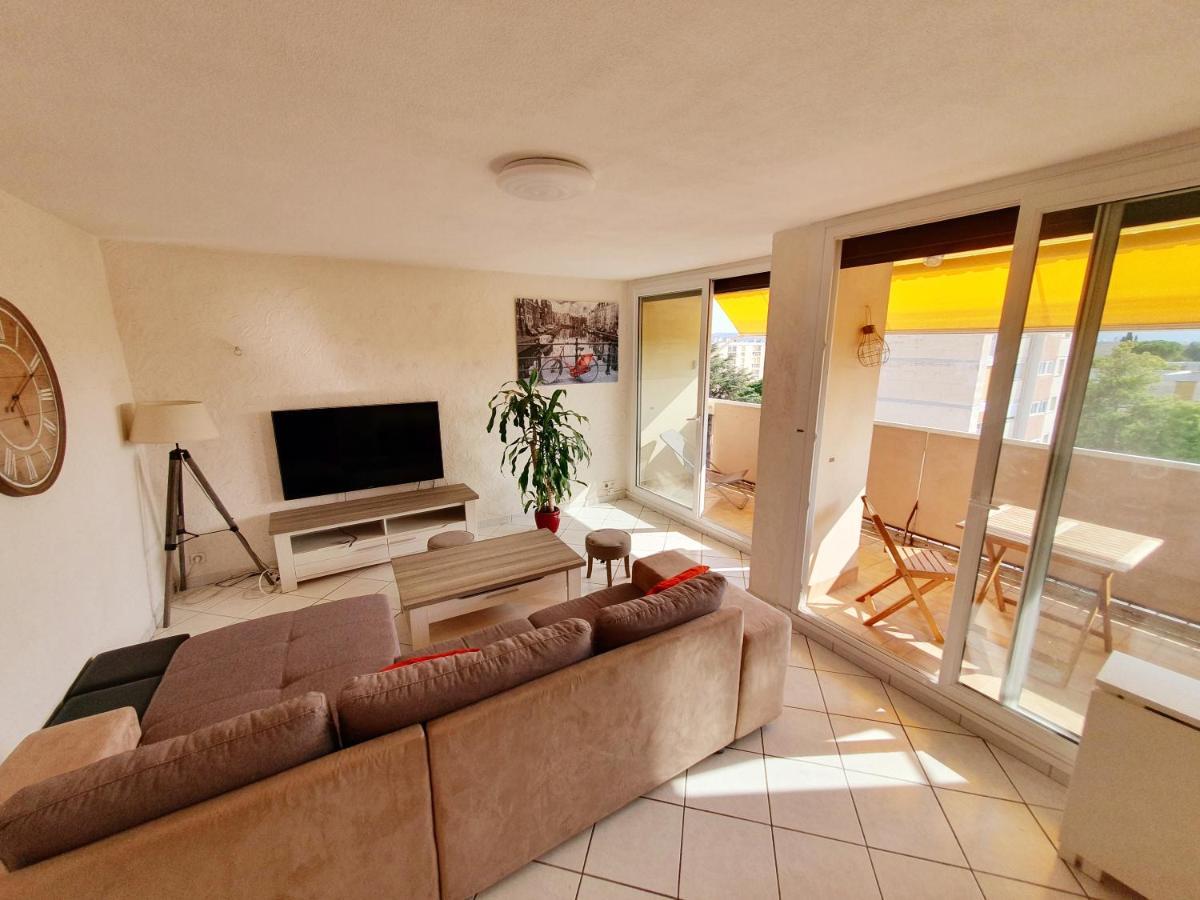 Apartment Avec 3 80m2 Plein Sud *