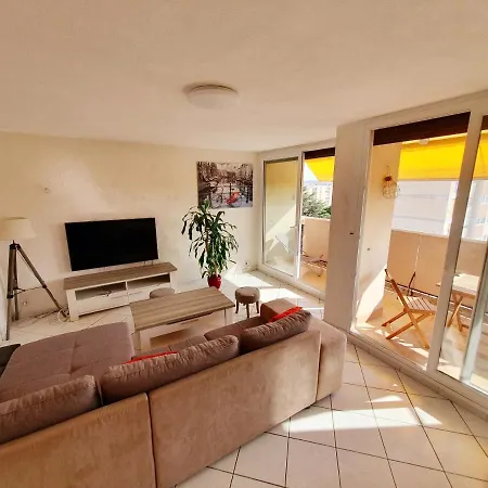 Appartement Avec 3 Chambres 80M2 Plein Sud Marignane Exterior photo